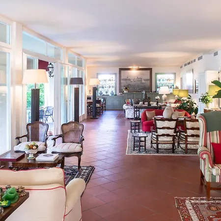 Franceschi Готель Форте-дей-Мармі