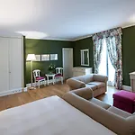 Franceschi 4*
